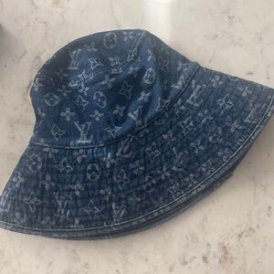 GG Bucket Hat Denim
Blue Logo